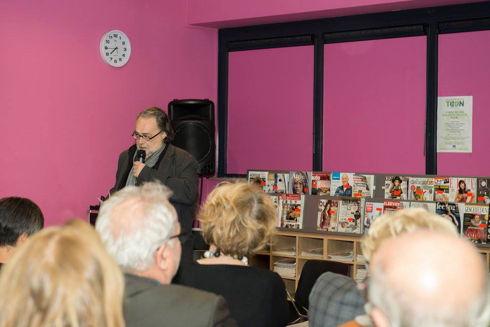 Sjaak bedankt het publiek